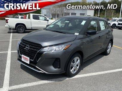 New 2025 Nissan Kicks Play S