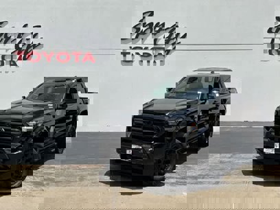 New 2025 Toyota Tacoma SR5