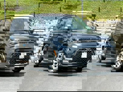 New 2025 Kia Soul LX