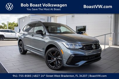 Certified 2024 Volkswagen Tiguan SE R-Line