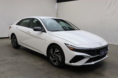 New 2025 Hyundai Elantra SEL