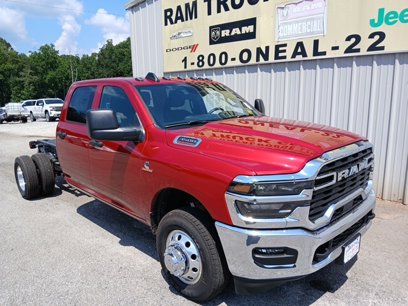 New 2025 RAM 3500 Tradesman w/ Chrome Appearance Group
