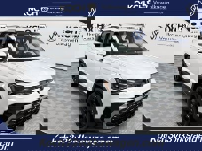 New 2025 Volkswagen Taos SEL