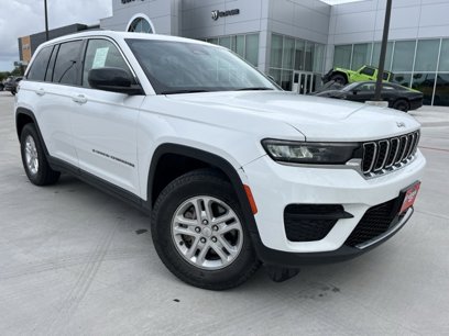 Used 2023 Jeep Grand Cherokee Laredo w/ Trailer Tow Prep Group (B)