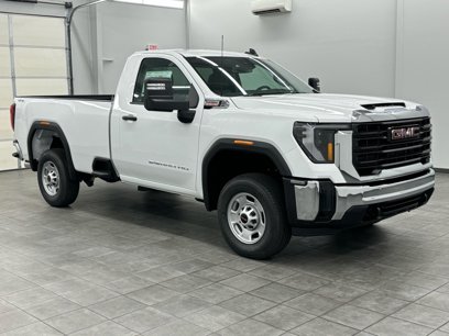 New 2025 GMC Sierra 2500 Pro w/ Convenience Package