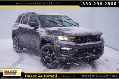 New 2025 Jeep Grand Cherokee Limited w/ Black Appearance Package