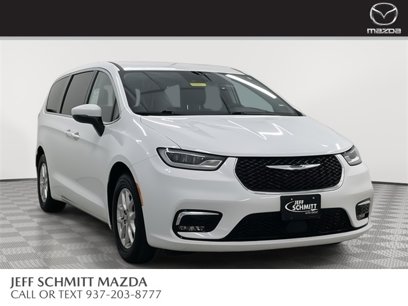 Used 2023 Chrysler Pacifica Touring-L