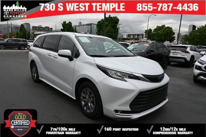 Certified 2022 Toyota Sienna XLE