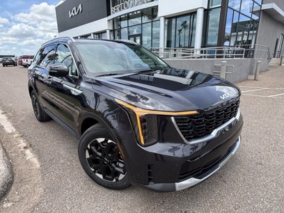 New 2025 Kia Sorento S w/ Panoramic Sunroof Package