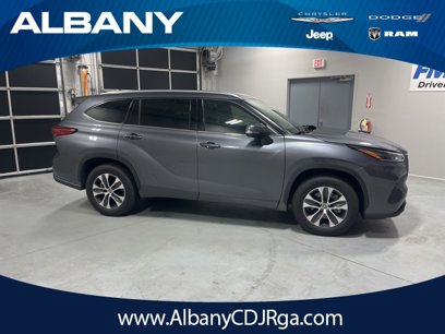 Used 2021 Toyota Highlander XLE