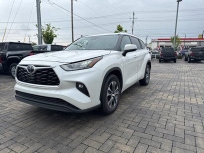 Used 2020 Toyota Highlander XLE