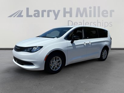 New 2025 Chrysler Voyager LX