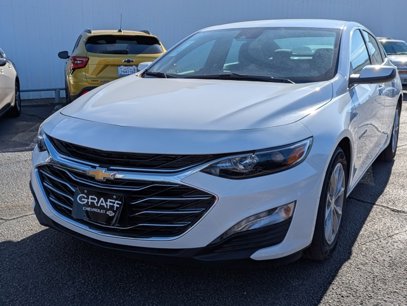 New 2025 Chevrolet Malibu LT w/ LPO, Floor Liner Package