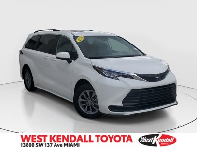 Used 2022 Toyota Sienna LE