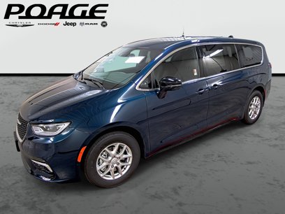 New 2025 Chrysler Pacifica Select
