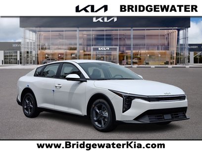 New 2025 Kia K4 LXS
