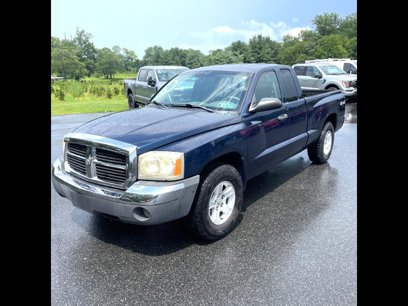 Used 2005 Dodge Dakota SLT