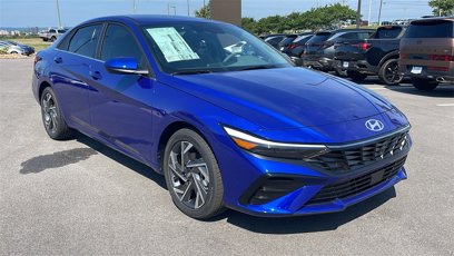 Certified 2024 Hyundai Elantra SEL w/ Convenience Package