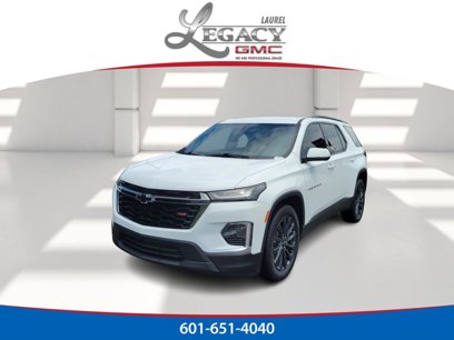 Used 2023 Chevrolet Traverse RS