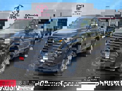 New 2025 Toyota Tacoma SR