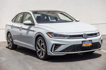 New 2025 Volkswagen Jetta SEL