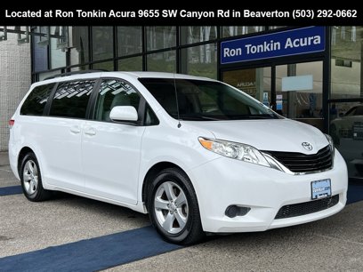 Used 2014 Toyota Sienna LE