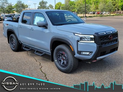 New 2025 Nissan Frontier PRO-4X w/ Pro Convenience Package