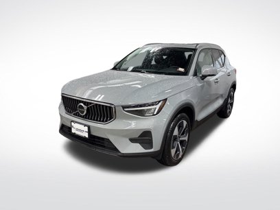New 2025 Volvo XC40 B5 Core w/ Protection Package Premier