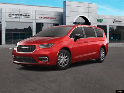 New 2025 Chrysler Pacifica Select