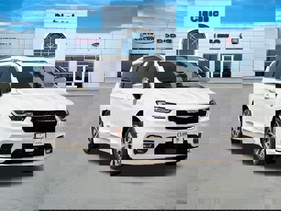 New 2025 Chrysler Pacifica Pinnacle