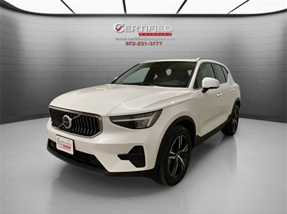 Used 2025 Volvo XC40 B5 Core