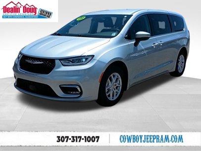 Used 2023 Chrysler Pacifica Touring-L