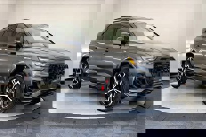Certified 2025 Audi Q5 2.0T Premium Plus