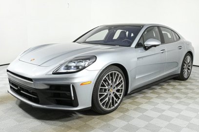 New 2025 Porsche Panamera 4