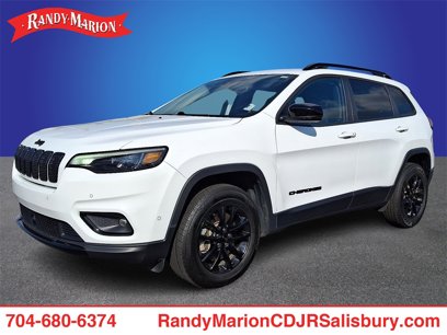 Used 2023 Jeep Cherokee Altitude Lux