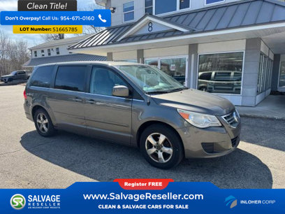 Used 2010 Volkswagen Routan SE