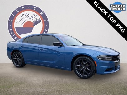 Used 2020 Dodge Charger SXT w/ Blacktop Package