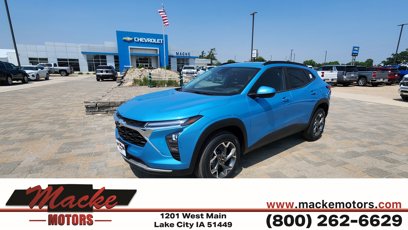 New 2025 Chevrolet Trax LT w/ Driver Confidence Package