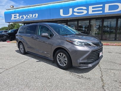 Used 2021 Toyota Sienna LE