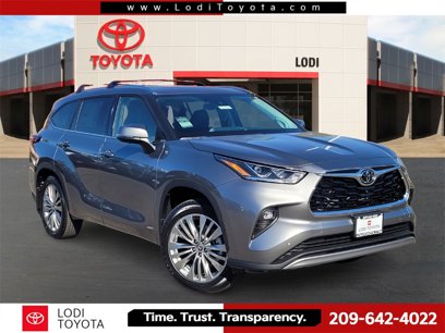 New 2025 Toyota Highlander Platinum