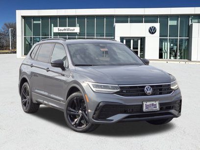 New 2024 Volkswagen Tiguan SE R-Line