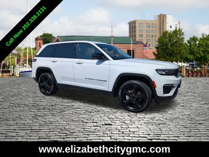 Used 2023 Jeep Grand Cherokee Limited w/ Black Appearance Package