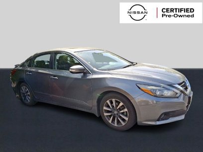 Used 2017 Nissan Altima 2.5 SL w/ 2.5 Technology Package