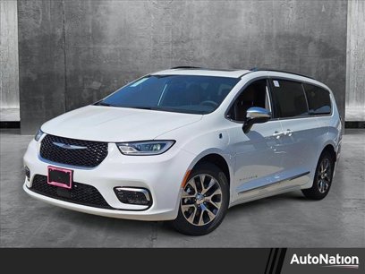 New 2025 Chrysler Pacifica Pinnacle