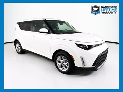 Used 2023 Kia Soul LX w/ Option Group 015