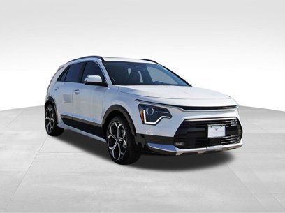 Used 2024 Kia Niro EX Touring