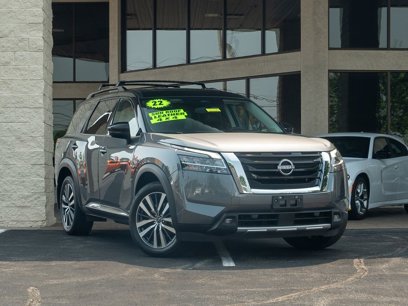 Used 2022 Nissan Pathfinder Platinum w/ Cargo Package