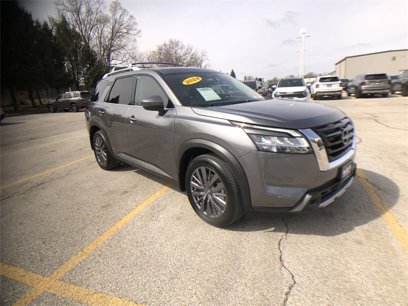 Used 2024 Nissan Pathfinder SL w/ SL Premium Package