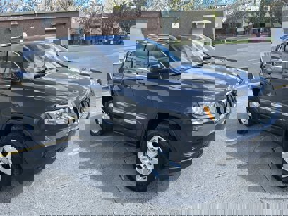 Used 2011 Jeep Grand Cherokee Laredo