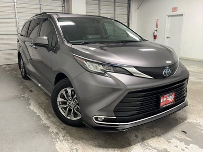 Used 2023 Toyota Sienna XLE